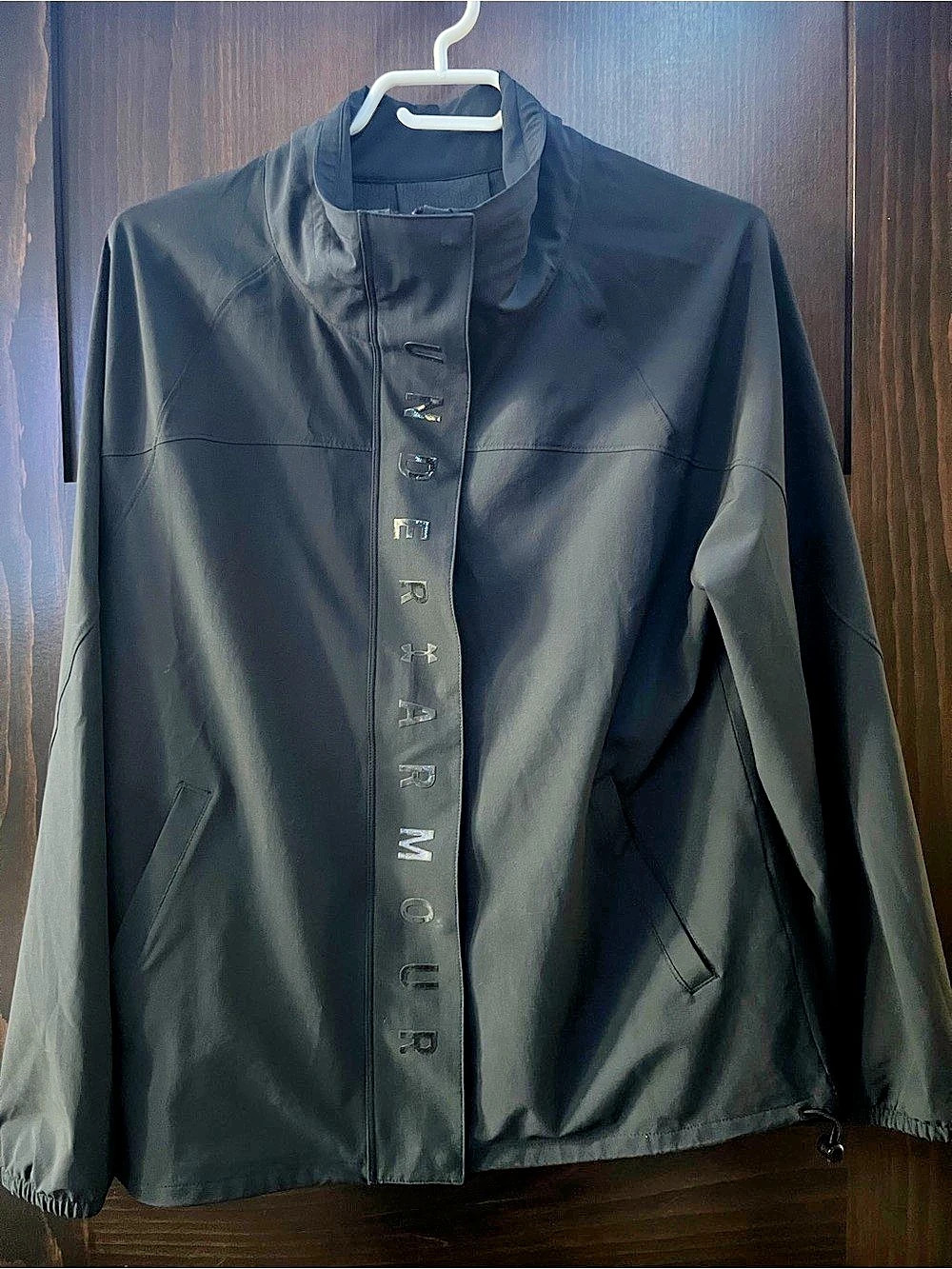 Under Armour Recover Jacket Black women’s Medium - like new